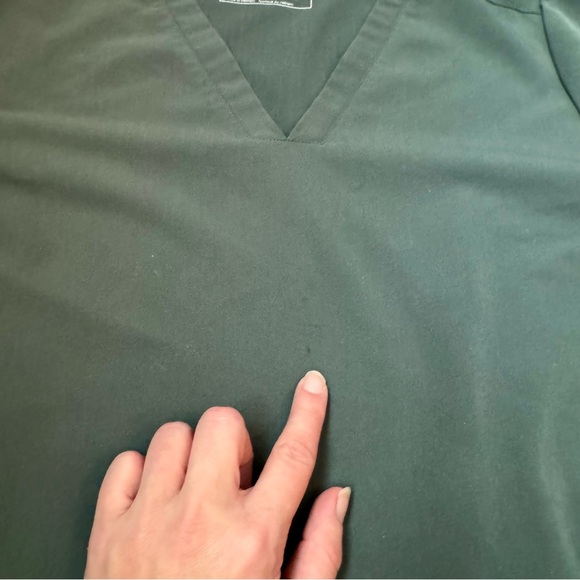 Fig Casma Three-Pocket Scrub Top Size XL GUC Technical Collection - Picture 4 of 12